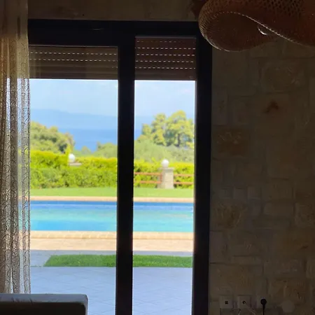Elpida Case de vacanță Kriopigi