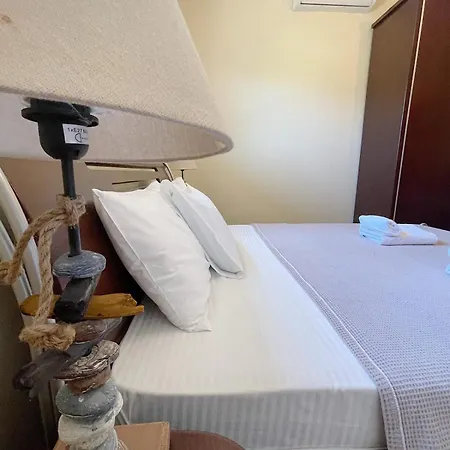 Elpida Case de vacanță Kriopigi