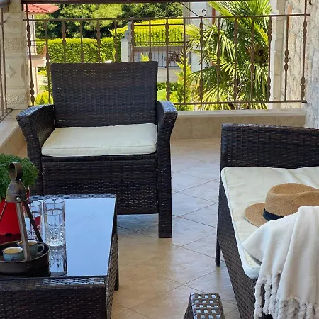 Elpida Case de vacanță *