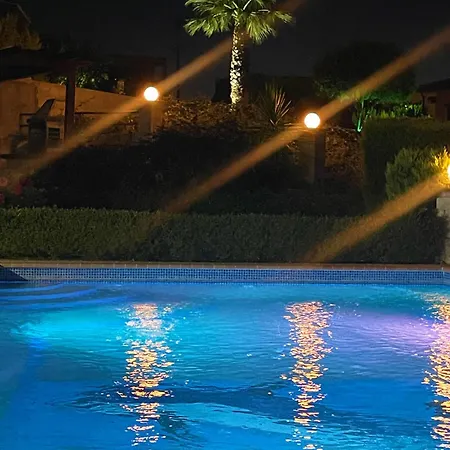 Elpida Case de vacanță *